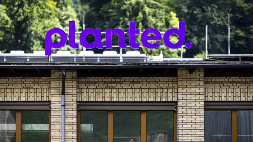 Planted beschäftigt gemäss der Gewerkschaftszeitung "Work" derzeit rund 150 Personen, davon 46 in der Produktion. Ende 2025 waren es laut eigenen Angaben noch 200 Personen - Mitte 2023 sogar rund 240.