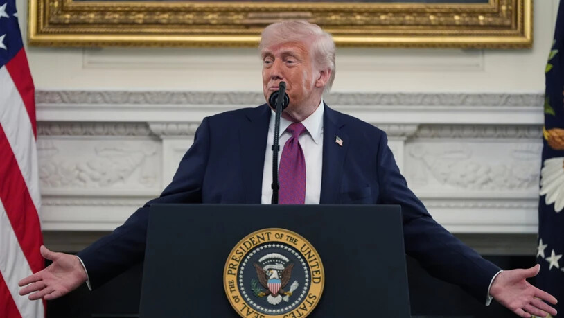 US-Präsident Donald Trump spricht während einer Veranstaltung für NCAA-Meister im State Dining Room des Weißen Hauses, in Washington. Foto: Alex Brandon/AP/dpa