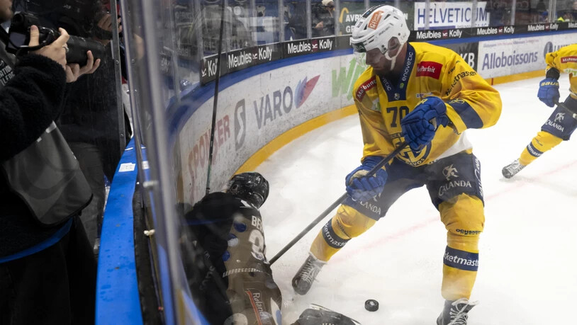 Lässt die Gegner aus Freiburg wieder alt aussehen: der überraschend schnell genesene Davoser Center Enzo Corvi