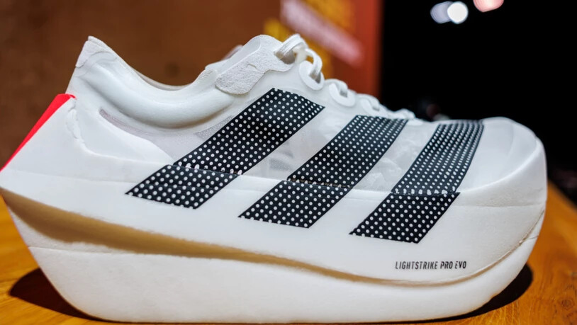 Adidas startet mit starkem ersten Quartal ins Jahr der Fussball-WM (Archivbild)