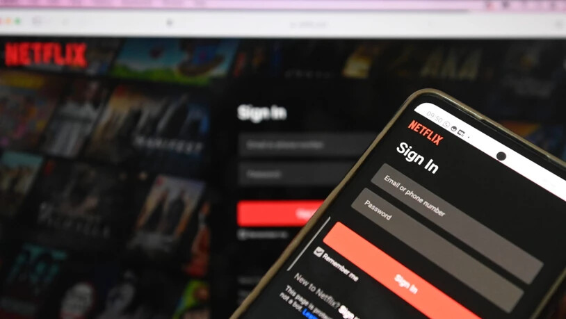 Viele Netflix-Nutzer bekommen auf Plattformen wie TikTok Videoclips von Filmen und Serien des Streamingriesen im Hochkant-Format zu sehen. Jetzt schafft Netflix einen Bereich dafür in der eigenen App. (Archivbild)