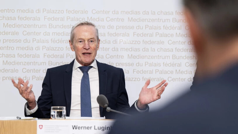Werner Luginbühl, Präsident der Eidgenössischen Elektrizitätskommission (Elcom), weist auf Herausforderungen bei der Schweizer Stromversorgung hin.