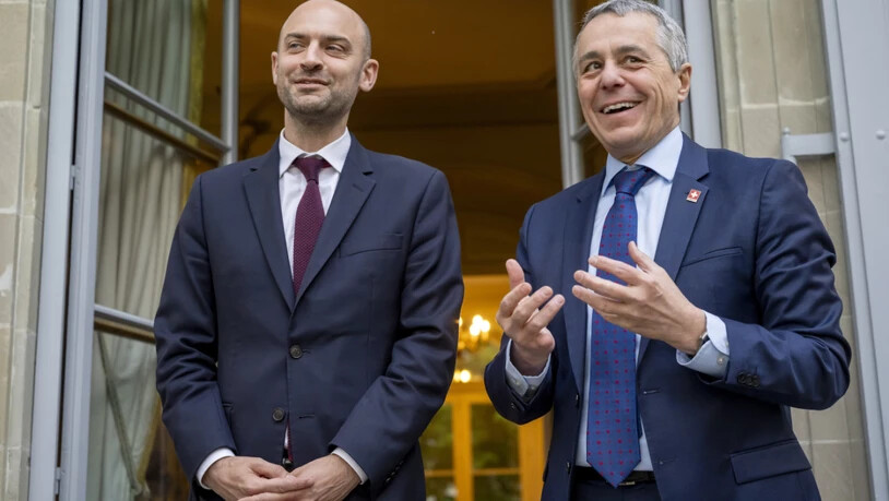 Im Gegensatz zum letzten Gipfel in Evian im Jahr 2003 soll der nächste schon im Juni nicht wieder zu Gewalt in Genf führen. Wie das erreicht werden kann, darüber sprachen Bundesrat Ignazio Cassis (rechts) und dessen französischer Amtskollege Jean-Noël…