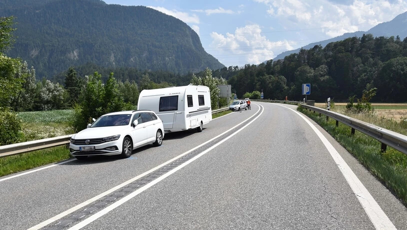Der Unfall geschah, als die Autofahrerin von einem Abstellplatz auf die A13 in Richtung Chur fahren wollte.