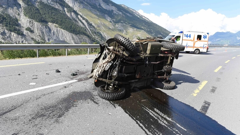 Das Auto kollidierte in einer Kurve frontal mit dem Töfffahrer.