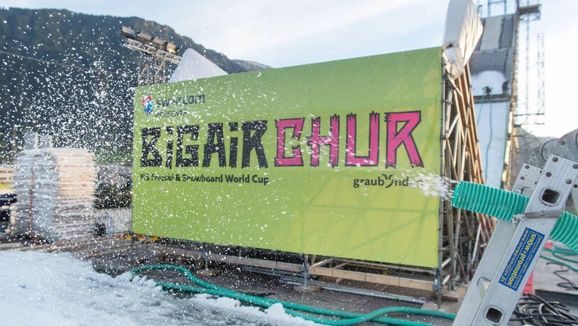 Die Aufbauarbeiten für das Big-Air-Festival in Chur sind in vollem Gange. 