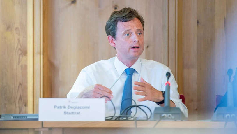Bei Fragen: Stadtrat Patrick Degiacomi erläutert die Vorlage.