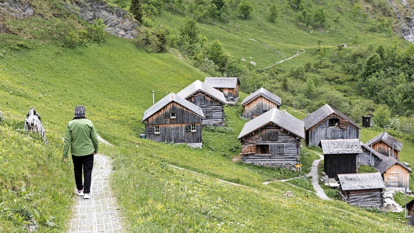 Die Tschinglenalp oberhalb von Elm ist jetzt schon Ausgangspunkt für Wanderungen ins Unesco-Weltnaturerbe Sardona: Mit einer Seilbahnverbindung vom Bündner- ins Glarnerland würden allerdings noch weitaus mehr Menschen den Weg in die Tektonikarena finden.
