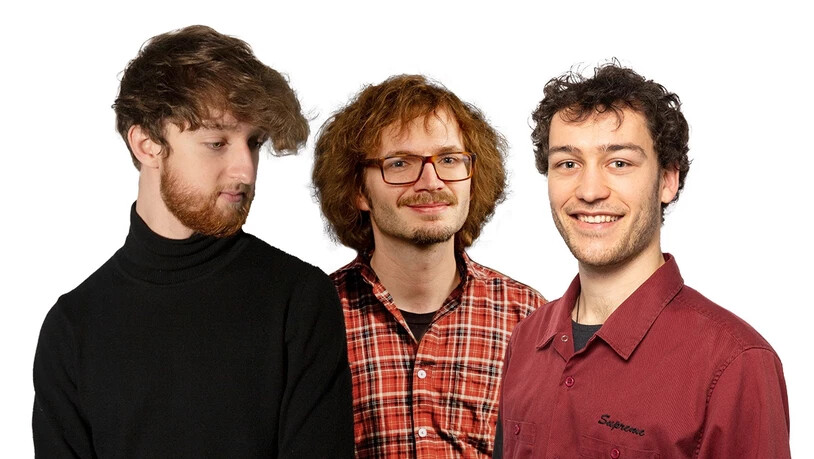 «Das Ziel ist es, Möglichkeiten aufzuzeigen, um sich nachhaltig einzusetzen»: Jonathan Hofmann, Donat Baier und Sven Keller (von links) versammeln umweltfreundliche Angebote aus dem Glarnerland.