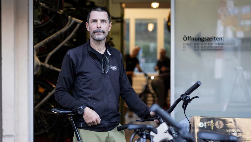 Der Spass ist ihm wichtig: Egal, ob mit dem Bike auf einem Waldweg oder mit dem Snowboard durch den Tiefschnee, für Chrigel Müller zählt die Freude daran.