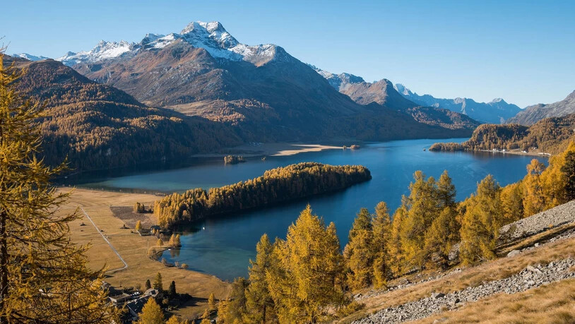 Herbstlich: Dieses Wochenende wird es am Silsersee musikalisch.