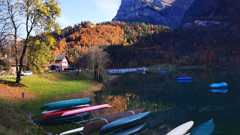 Lisä Landolt fing die letzten Sonnenstrahlen im Klöntal ein.