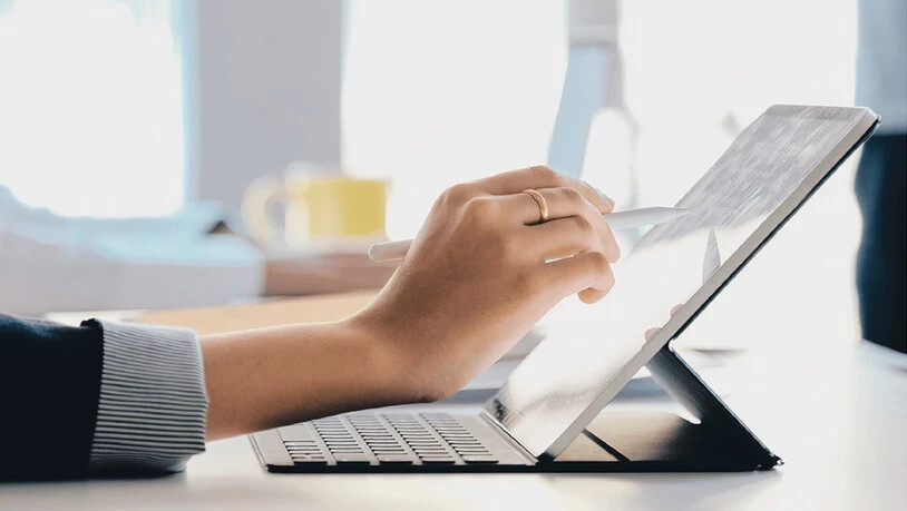 Spielend leicht zum Digitalprofi: mit der Online-Tourismus-Akademie, einem Pilotprojekt von Somedia Learning und der Academia Engiadina.