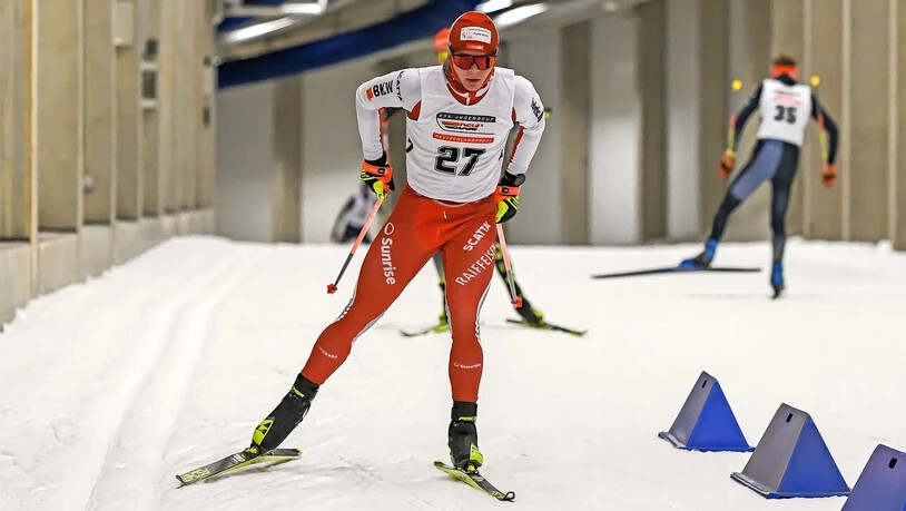 Fehlendes Ausdauertraining macht sich bemerkbar: In den Massenstartrennen ist das Tempo für Pascal Müller zu hoch und er kann nicht vom Windschatten profitieren.  Pressebild