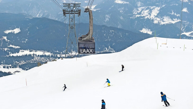 Sicherheitsfragen nach dem tödlichen Arbeitsunfall: Das Unglück ereignete sich an der Gondelbahn auf dem Crap Sogn Gion bei Laax.