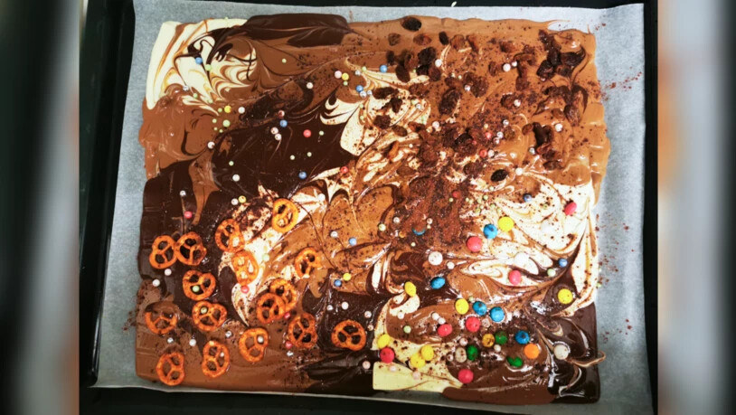 Freie Wahl: Für die Verzierung können verschiedene Toppings wie beispielsweise Smarties oder getrocknete Früchte genutzt werden.  