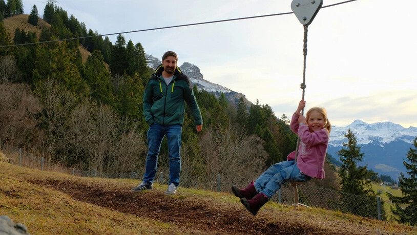 Zufriedene Gesichter im Grünen: Diese französischsprachige Familie fühlt sich auch im Grünen wohl.