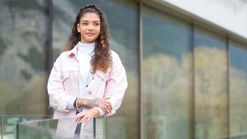 19 Bewerber: Die neue Bachelorette Yara Buol verteilt auf dem Sender 3+ ab morgen Rosen an ihre Kavaliere und hofft, dass sie so ihre grosse Liebe findet.