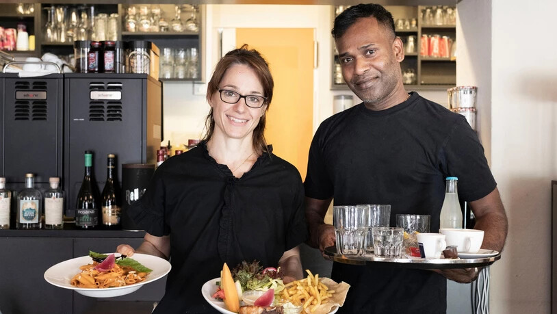 Die künftigen Gastgeber im Gesellschaftshaus: Manuela Manoni und Umahraj Asaithamby freuen sich auf ihre neue Herausforderung.