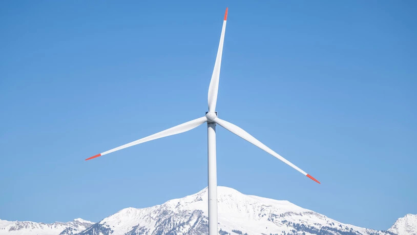 Kraft aus der Luft: Ein Teil des in Chur verwendeten Stroms wird mithilfe der Windkraftanlage in Haldenstein produziert.