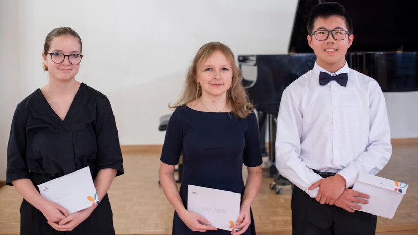 Die jüngsten Preisträgerinnen und der jüngste Preisträger: Julia Gallez (links), Amelie Netzer und Henry Shi.