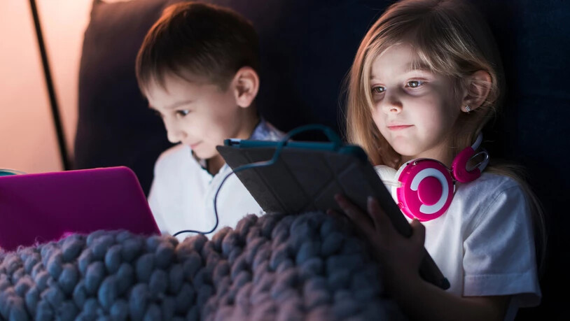 Fehl- und Desinformation: Kinder müssen den richtigen Umgang mit Medien lernen. 