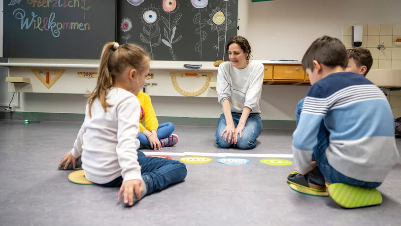 Mehr Zeit für die Förderung des einzelnen Kindes und Entlastung der Lehrperson: Das sind zwei der Punkte, die der Legr mit einer Petition fordert. Hier zu sehen ist ein Symbolbild aus dem Schulhaus Daleu in Chur.