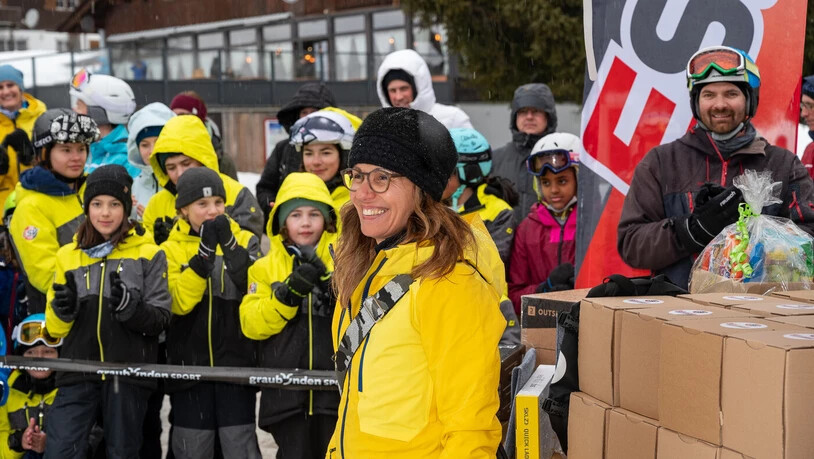 Spass: Beim Mitfiebern darf die Freude nicht fehlen. Die ist bei den Kindern und den Organisatoren zu sehen. 