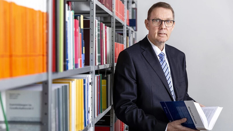 Sieht viele offene Fragen, juristisch wie auch mit Blick auf den Ruf der GKB: Wirtschaftsrechtsprofessor Peter V. Kunz.