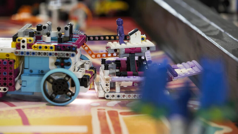 In den Startlöchern: Der Lego-Roboter vom Team «I-Girls» wartet auf seinen Einsatz.