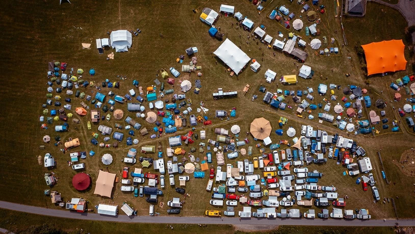 Gross, aber nicht überbordend: So sah es 2022 auf dem Pachamama-Festivalgelände in Eigenthal (Luzern) aus.