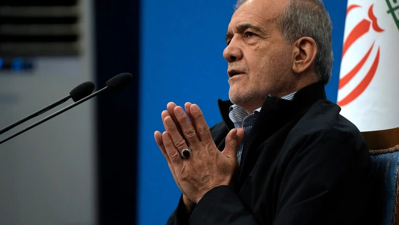 Doppeltes Spiel? Der iranische Präsident Massud Peseschkian möchte die westlichen Sanktionen loswerden und trotzdem mit Russland zusammenarbeiten.