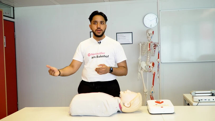 Erste-Hilfe-Kenntnisse: Faizan Kareem ist Medizinstudent und gibt sein Wissen darüber weiter, wie bei Notfällen richtig reagiert wird.