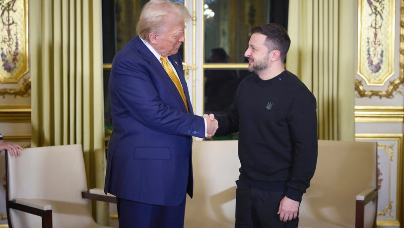 Am Rande der Wiedereröffnung der Notre-Dame-Kathedrale in Paris: Der designierte US-Präsident Donald Trump trifft auf den ukrainischen Staatschef Wolodymyr Selenskyj. 