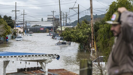 ARCHIV - Überschwemmungen im kalifornischen Watsonville. Die Klimawissenschaft warnt seit Jahren: «Es ist 5 vor 12.» Foto: Nic Coury/AP/dpa