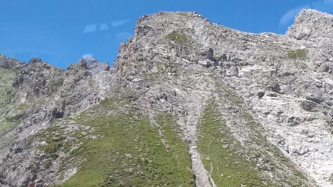 Im Gebiet Gamsluggen beobachteten Dritte, wie ein Wanderer abstürzte.