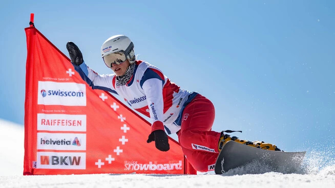 Locker drauf: Die Uzner Alpin-Snowboarderin fühlt sich kurz vor dem Saisonstart «megawohl» und freut sich, dass es endlich losgeht im Rennzirkus. 