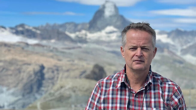 Provokateur: Während eines Ausflugs ans Matterhorn gibt Andreas Freimüller der «Linth-Zeitung» telefonisch Auskunft zu den Aufklebern, welche die FDP verärgern. 