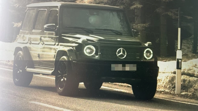 Über 70 km/h zu schnell: Ein Autofahrer fuhr mit einer massiv zu hohen Geschwindigkeit über die Julierstrasse in Mulegns.