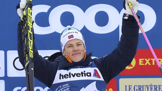 Mit einem Kraftakt das Leadertrikot verteidigt: Johannes Hösflot Klaebo gewann zum ersten Mal die Tour de Ski