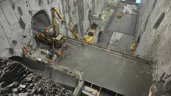 Wenn bei der Arbeit ein Unfall geschieht, zahlt die Versicherung.