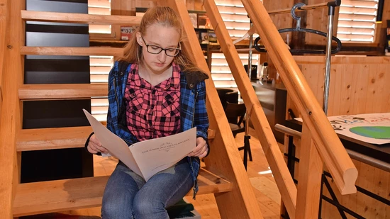 Zur Kinderarbeit hat Esther eine Geschichte geschrieben.