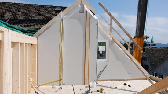 Dachausbau mit vorgefertigten Holzelementen