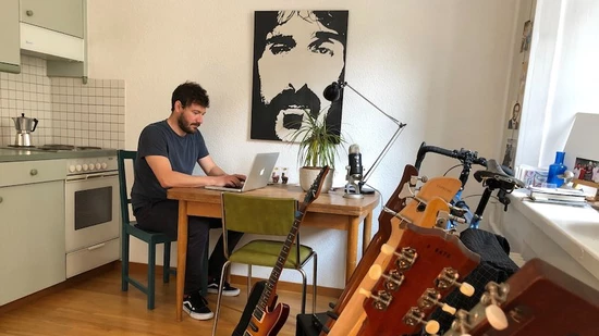 Will nicht klagen: Frédéric Zwicker kommt irgendwie über die Runden.