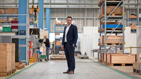 Zurückhaltend: Geschäftsführer Renzo Davatz äussert sich nicht zu Spekulationen zum Verkauf der ehemaligen Netstal Maschinenfabrik. 