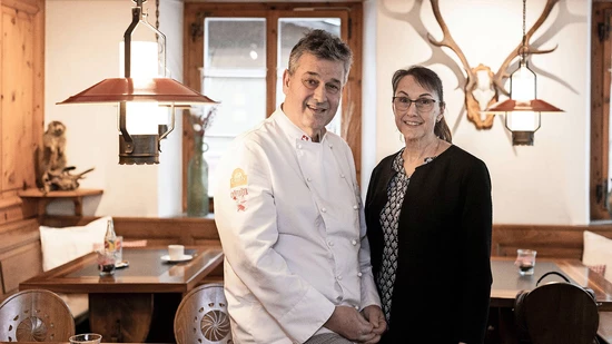 Nach 33 Jahren in der «Blume»: Ludwig und Dorina Caderas gehen nach dem Ostersamstag in die verdiente Pension.