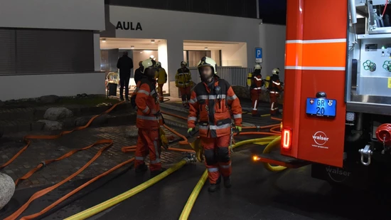 Grossaufgebot an Feuerwehrleuten: Die Einsatzkräfte konnten den Brand rasch löschen.