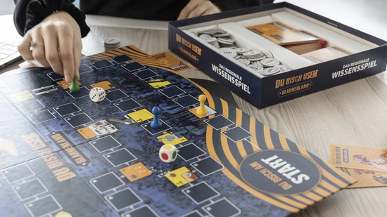 Hirnen angesagt: Beim Spiel «Du bisch usem Glarnerland» muss man Glarner und nationale Fragen beantworten.