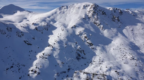 Jedes Jahr kommen in der Schweiz durchschnittlich 29 Menschen beim Schneesport abseits der Pisten ums Leben (Archiv).