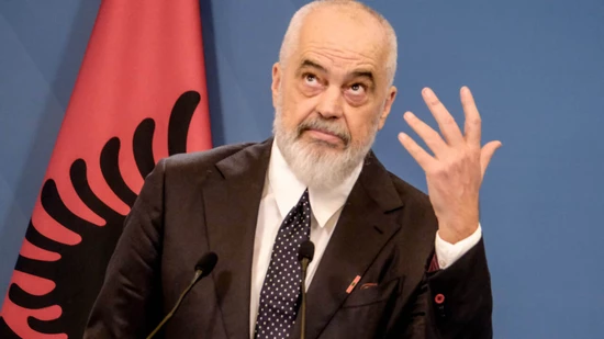 ARCHIV - Der albanische Ministerpräsident Edi Rama spricht während eines Regierungsgipfels zwischen Italien und Albanien in der Villa Doria Pamphili. Foto: Mauro Scrobogna/LaPresse/AP/dpa